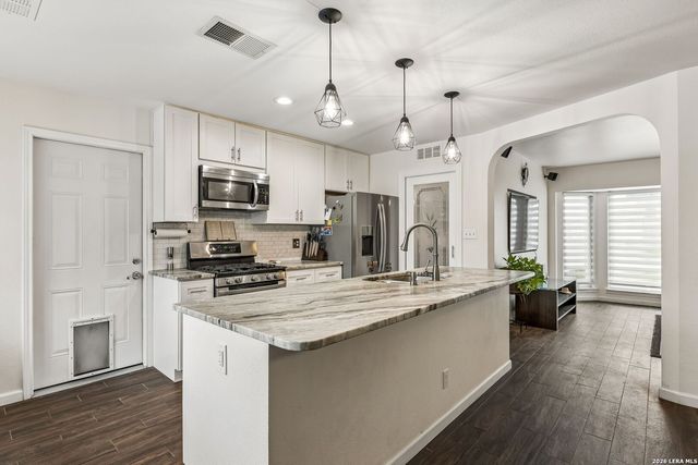 218 Whispering Oaks, Live Oak, TX 78233