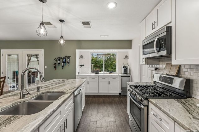 218 Whispering Oaks, Live Oak, TX 78233