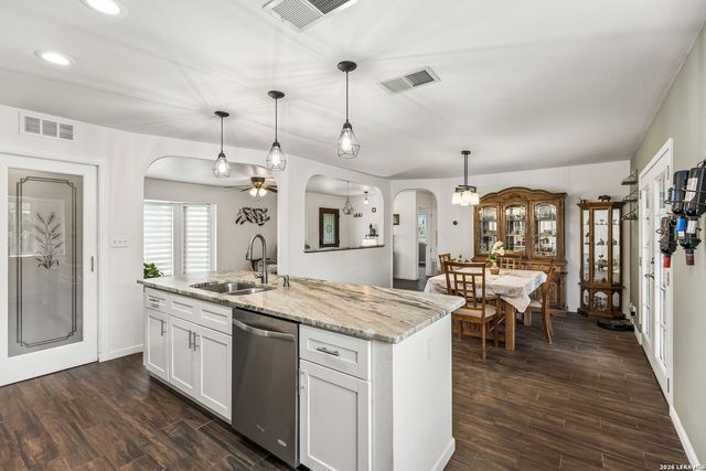 218 Whispering Oaks, Live Oak, TX 78233