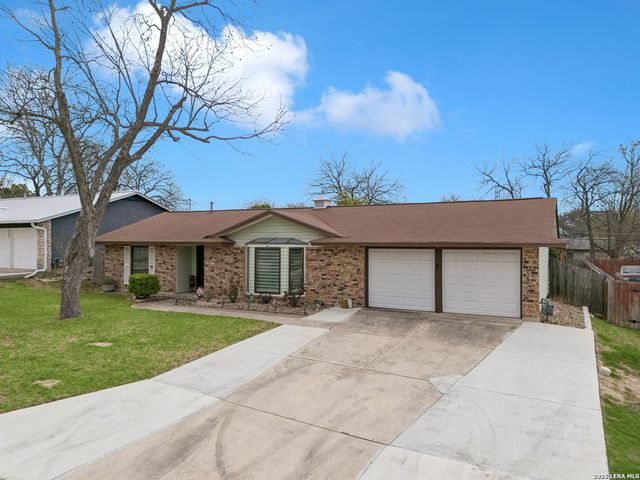 218 Whispering Oaks, Live Oak, TX 78233