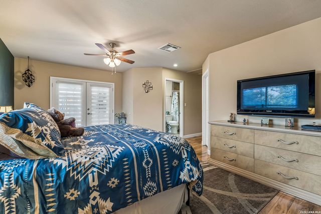 218 Whispering Oaks, Live Oak, TX 78233