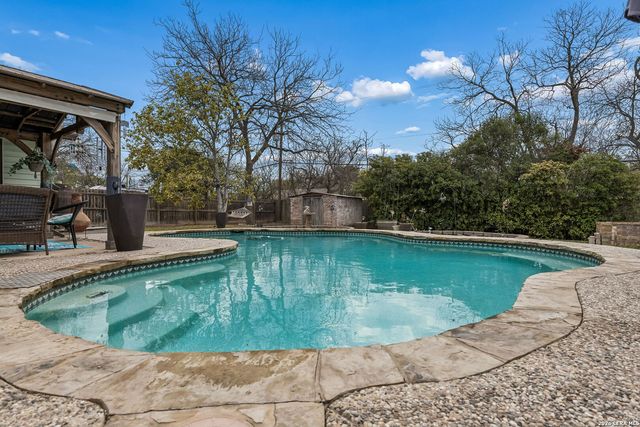 218 Whispering Oaks, Live Oak, TX 78233