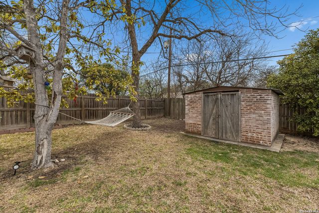 218 Whispering Oaks, Live Oak, TX 78233