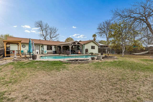 218 Whispering Oaks, Live Oak, TX 78233