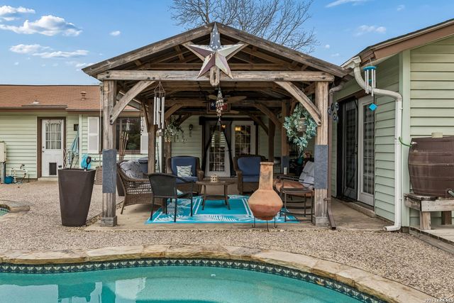 218 Whispering Oaks, Live Oak, TX 78233