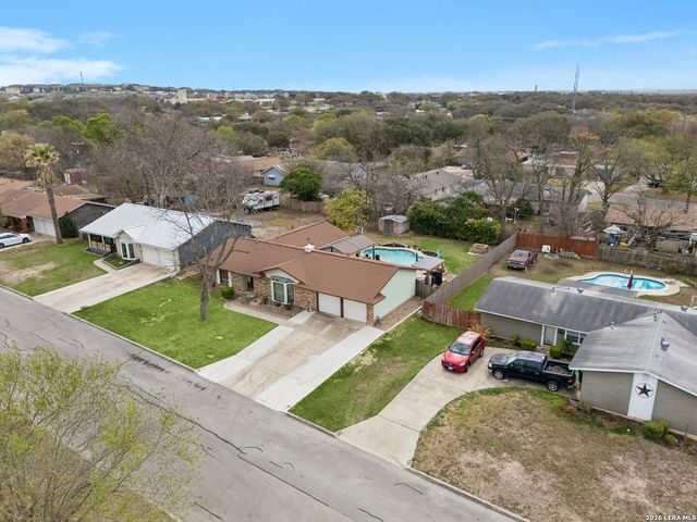 218 Whispering Oaks, Live Oak, TX 78233