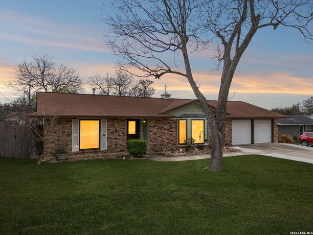 218 Whispering Oaks, Live Oak, TX 78233