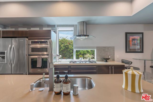1250 N Harper Avenue 302, Los Angeles, CA 90046
