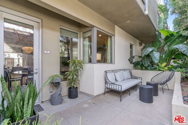 1250 N Harper Avenue 302, Los Angeles, CA 90046