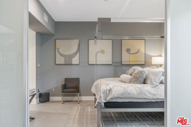 1250 N Harper Avenue 302, Los Angeles, CA 90046
