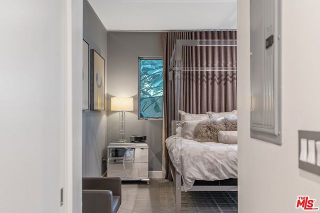 1250 N Harper Avenue 302, Los Angeles, CA 90046