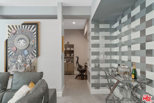1250 N Harper Avenue 302, Los Angeles, CA 90046