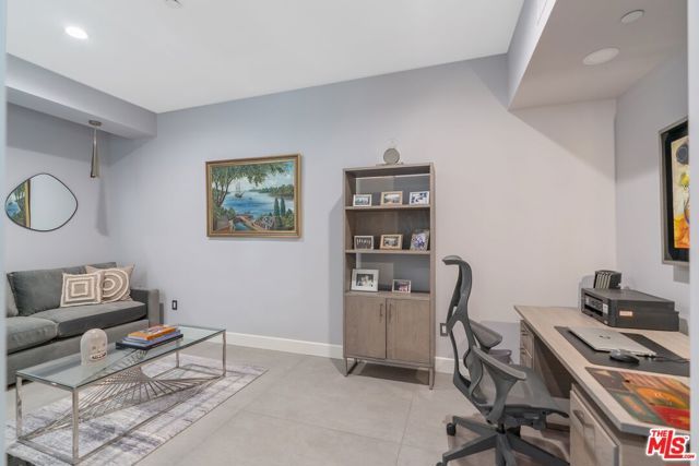 1250 N Harper Avenue 302, Los Angeles, CA 90046