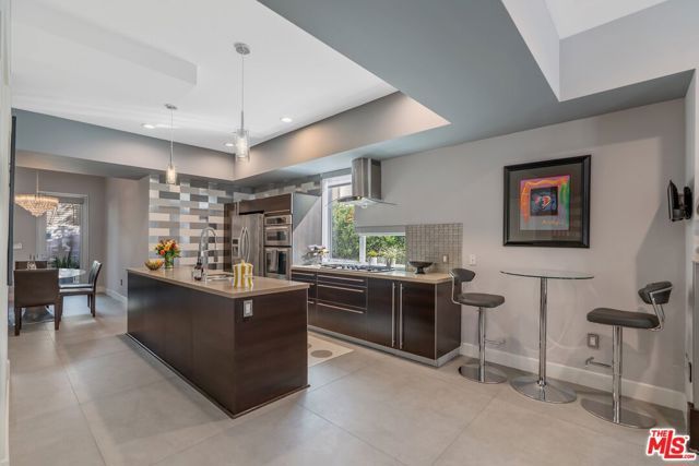 1250 N Harper Avenue 302, Los Angeles, CA 90046