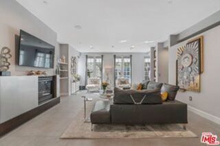 1250 N Harper Avenue 302, Los Angeles, CA 90046