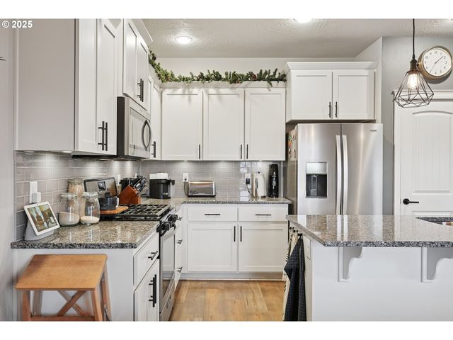 4245 SAGECREST Dr Ne, Albany, OR 97322