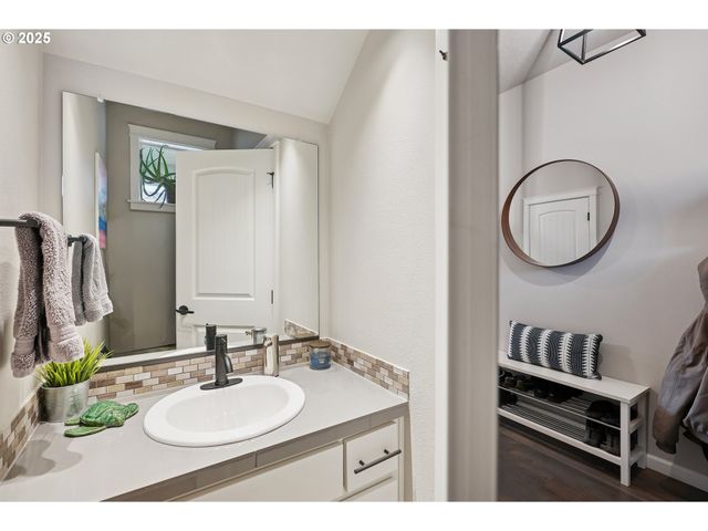 4245 SAGECREST Dr Ne, Albany, OR 97322