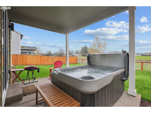 4245 SAGECREST Dr Ne, Albany, OR 97322