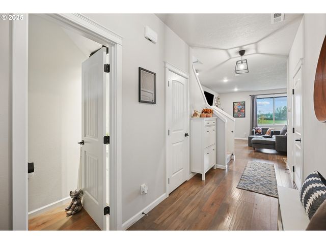 4245 SAGECREST Dr Ne, Albany, OR 97322