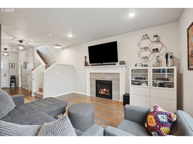 4245 SAGECREST Dr Ne, Albany, OR 97322