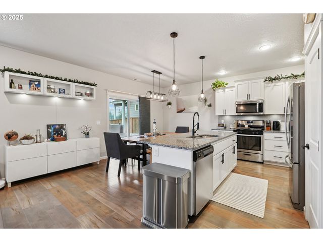 4245 SAGECREST Dr Ne, Albany, OR 97322