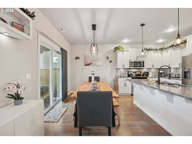 4245 SAGECREST Dr Ne, Albany, OR 97322