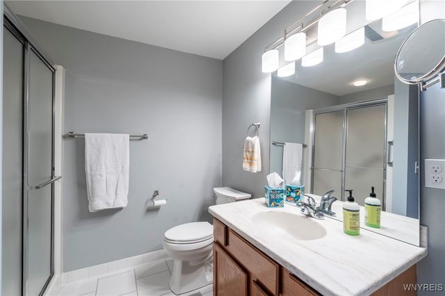 27 Wellington Court North, Amherst, NY 14221