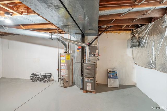 27 Wellington Court North, Amherst, NY 14221