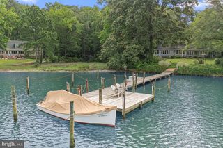 226 CROWDER POINT DR, Reedville, VA 22539