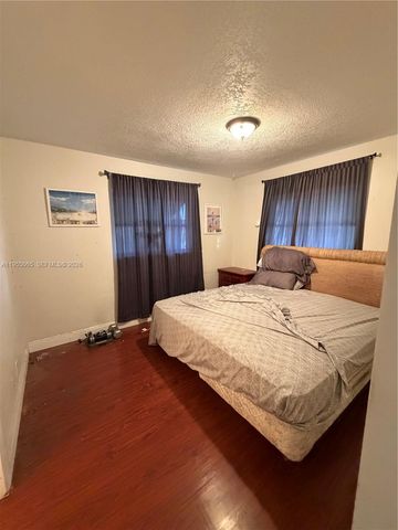 7004 NW 67th Ave, Tamarac, FL 33321