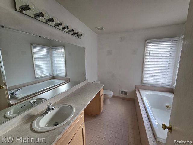 1958 Forest Mead Drive, Sterling Heights, MI 48314