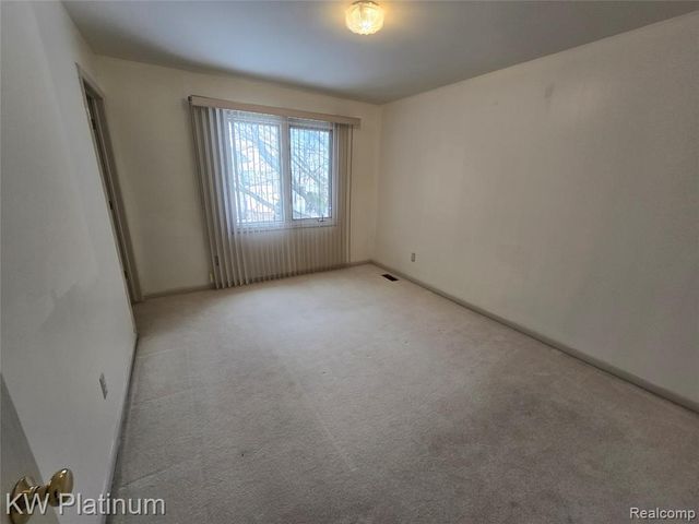 1958 Forest Mead Drive, Sterling Heights, MI 48314