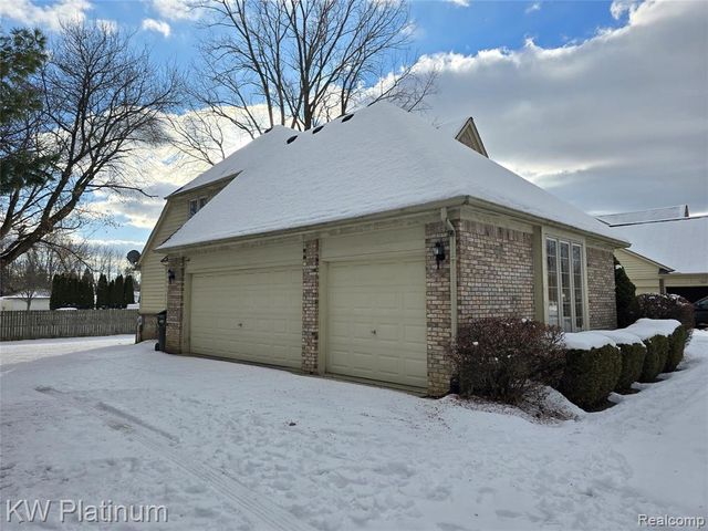 1958 Forest Mead Drive, Sterling Heights, MI 48314
