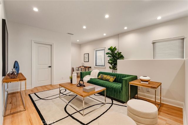 5558 Edgewood Place, Los Angeles, CA 90019