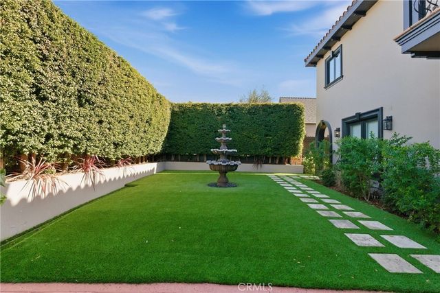 5558 Edgewood Place, Los Angeles, CA 90019