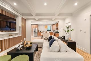 5558 Edgewood Place, Los Angeles, CA 90019