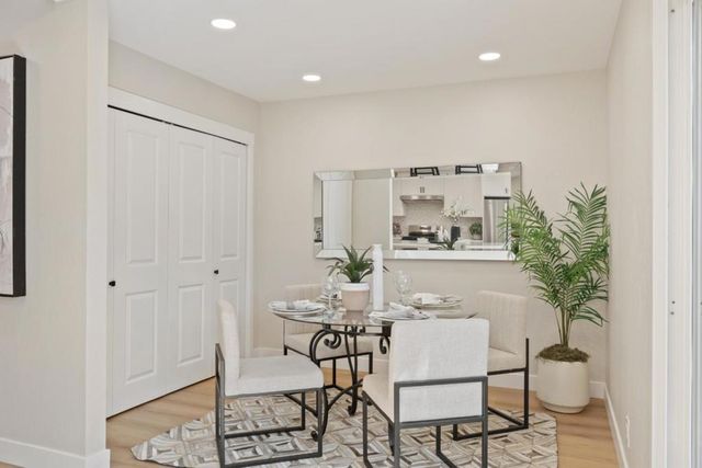 425 Poppy Place, Mountain View, CA 94043