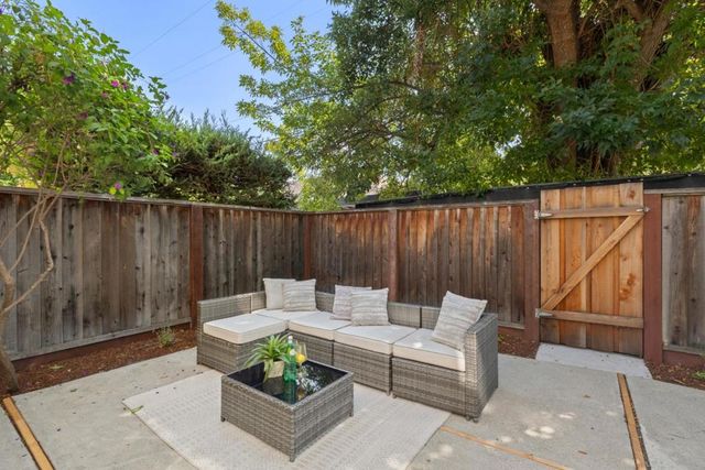 425 Poppy Place, Mountain View, CA 94043