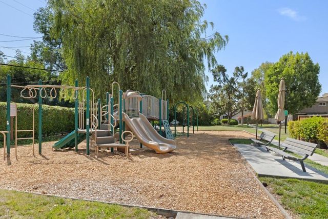 425 Poppy Place, Mountain View, CA 94043