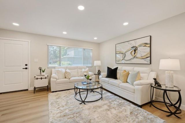 425 Poppy Place, Mountain View, CA 94043