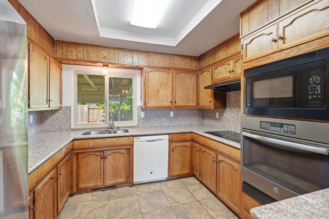 625 Bounty Pl, Manteca, CA 95337