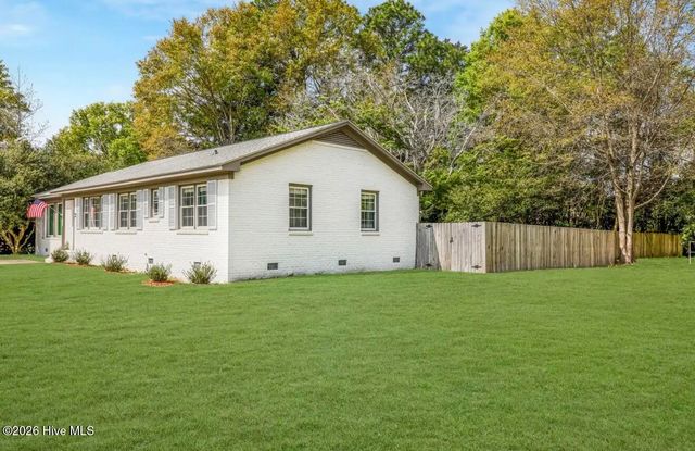 110 Jeb Stuart Drive, Wilmington, NC 28412