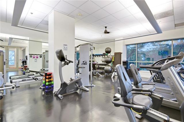 4900 Central Street 104, Kansas City, MO 64112