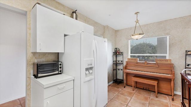 9610 CLUB SOUTH CIRCLE 4106, Sarasota, FL 34238