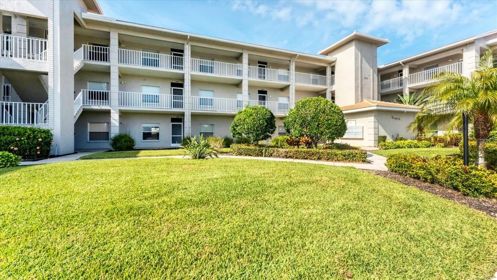 9610 CLUB SOUTH CIRCLE 4106, Sarasota, FL 34238