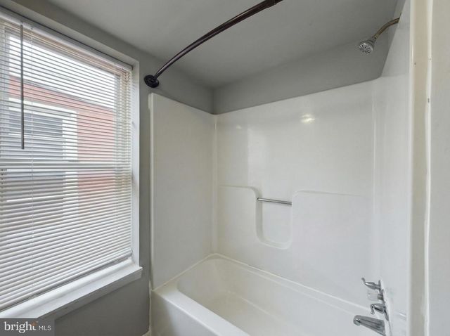 411 N CHESTER ST, Baltimore, MD 21231