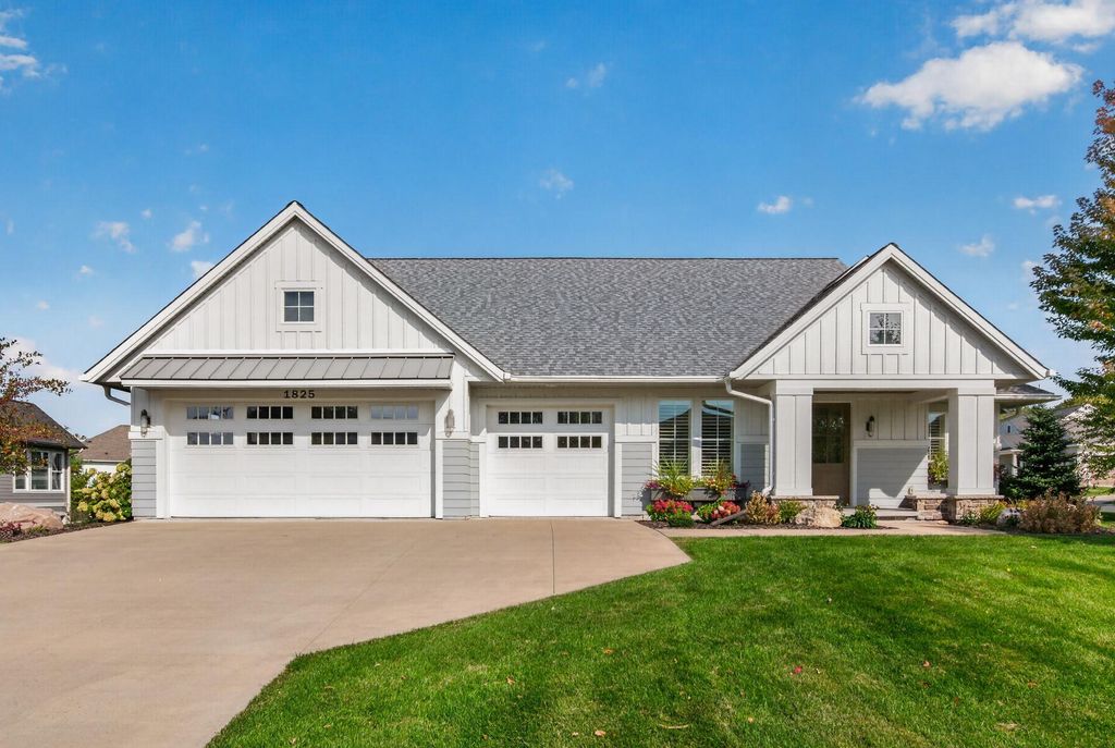 1825 Annika Drive N, Lake Elmo, MN 55042 — exterior