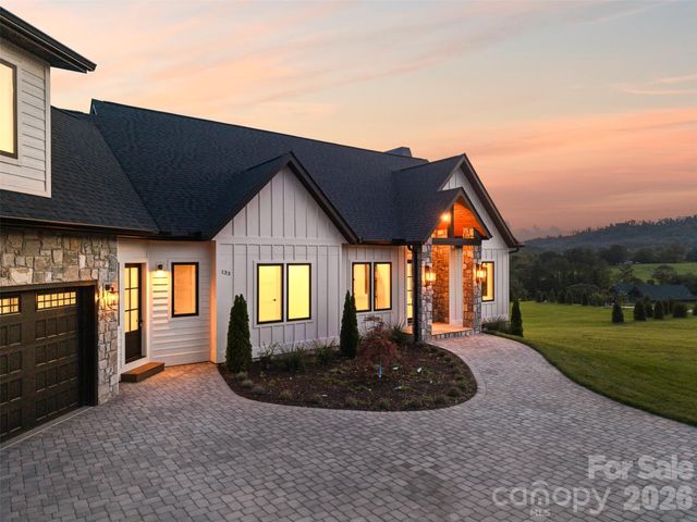 133 Golden Pasture Drive, Fletcher, NC 28732