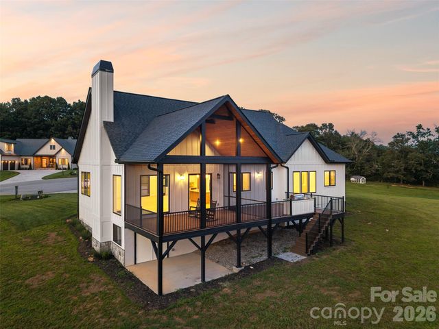 133 Golden Pasture Drive, Fletcher, NC 28732
