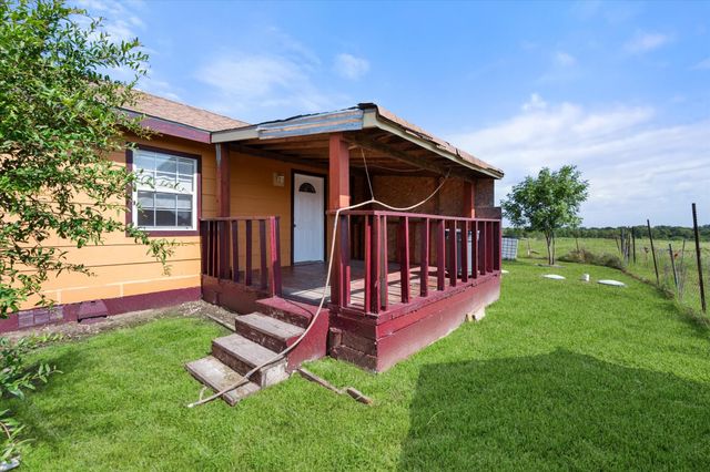 8057 Wilson Ranch Road, Barry, TX 75102